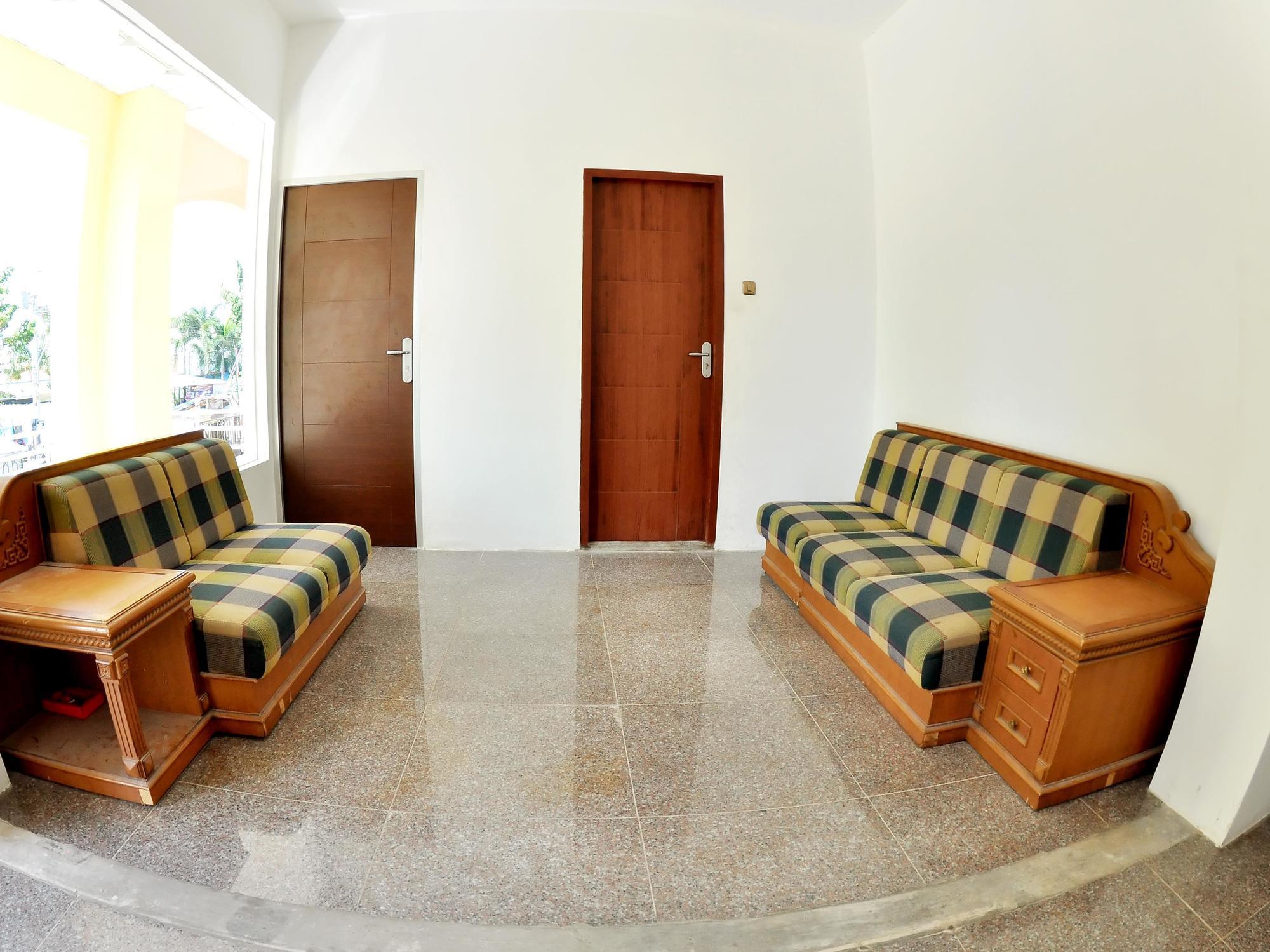 Hotel Ds Colive Peterongan Semarang Zewnętrze zdjęcie